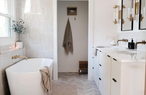 Exploring the Beauty and Benefits of Quartz Bathroom Countertops